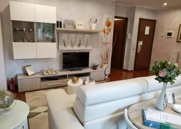 Апартаменты With Garden In *