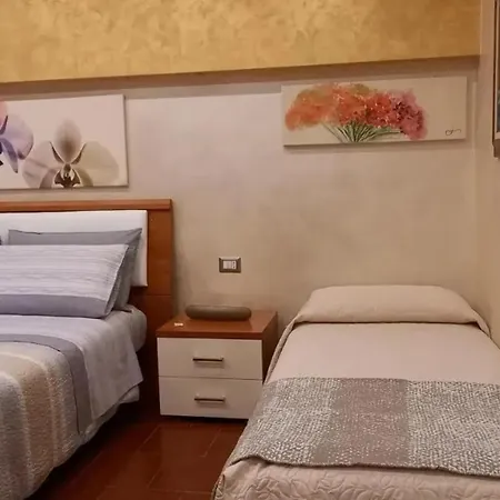 Apartment With Garden In Perledo