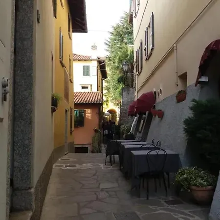 With Garden In Apartment Perledo